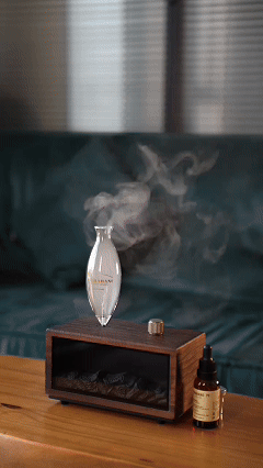 Charabanc Aroma Retro Oil Diffuser Winter Edition